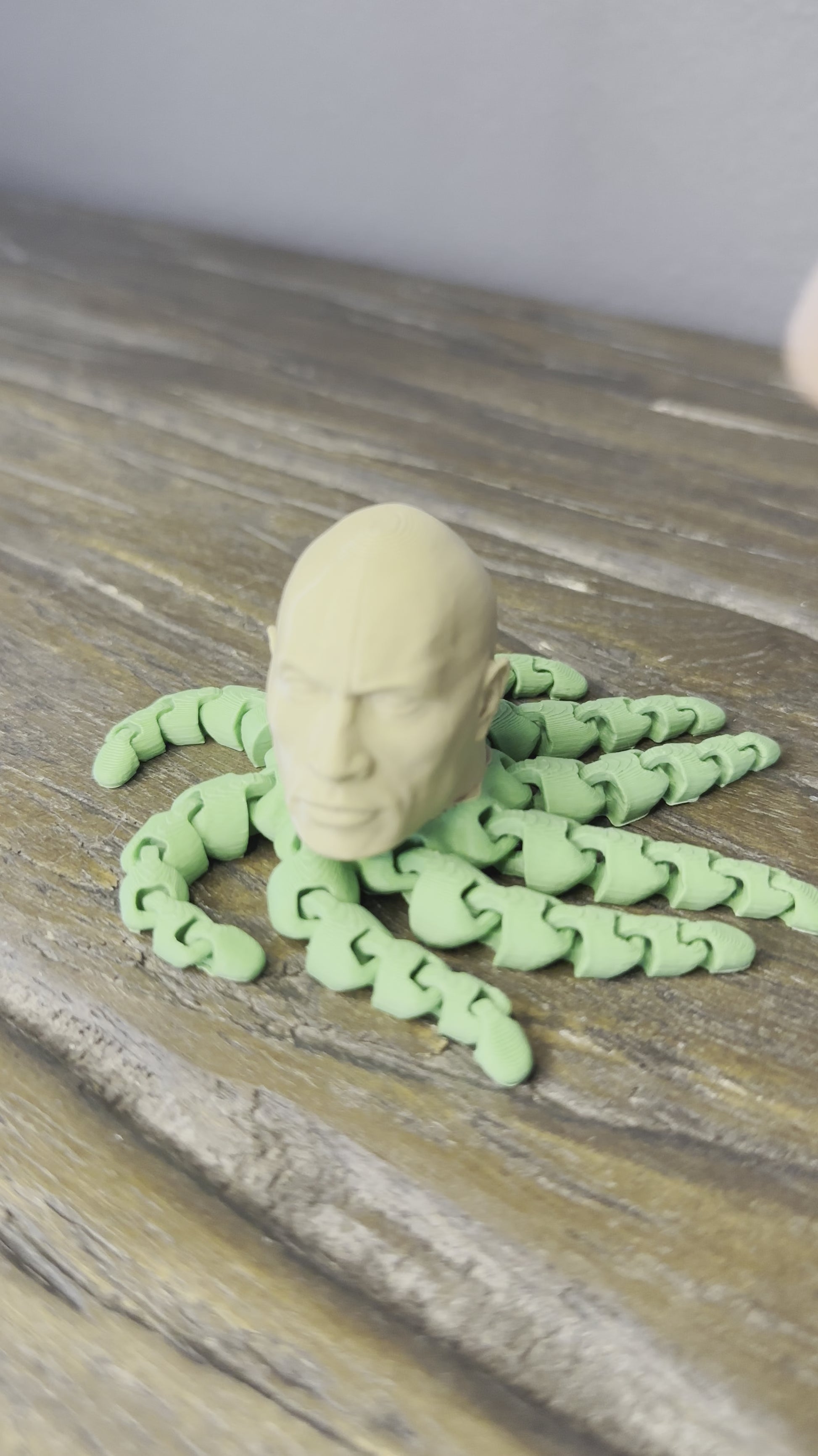 3D Printed Thing Hand Cake Topper - Gadgets And Threads