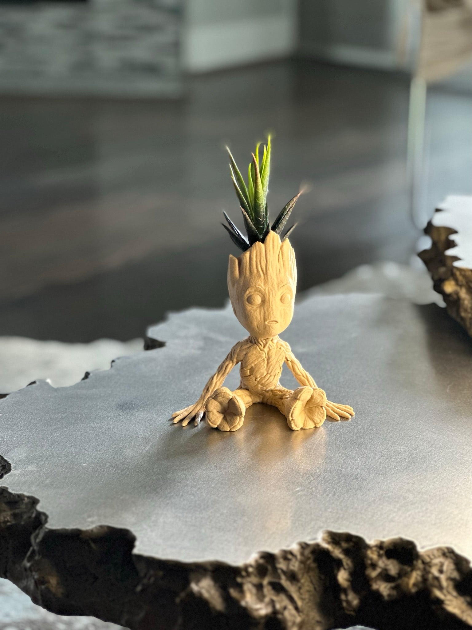 Baby groot hot sale desk toy