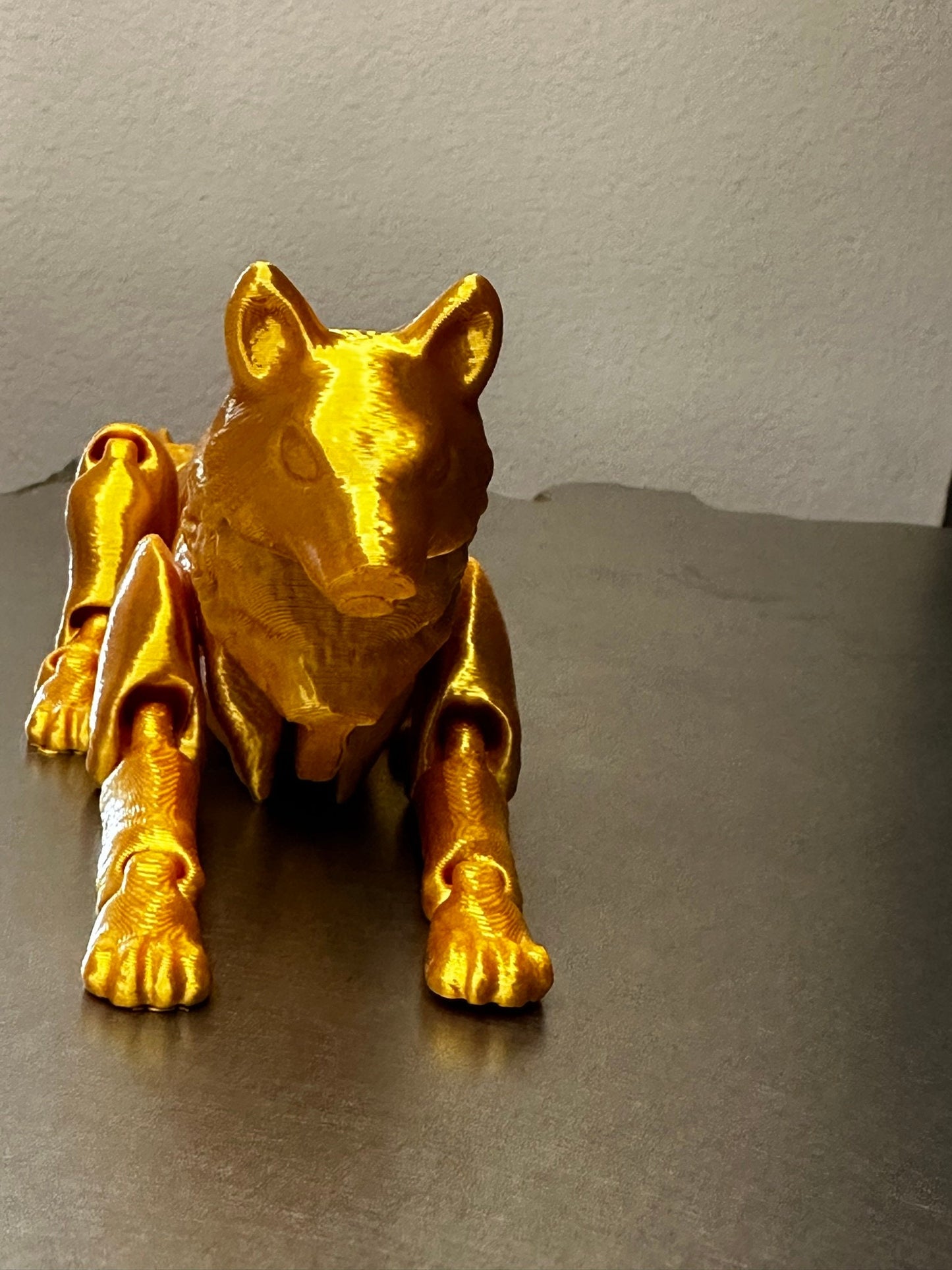 Articulated 3D printed wolf, fidget toy, desk toy, flexi animal